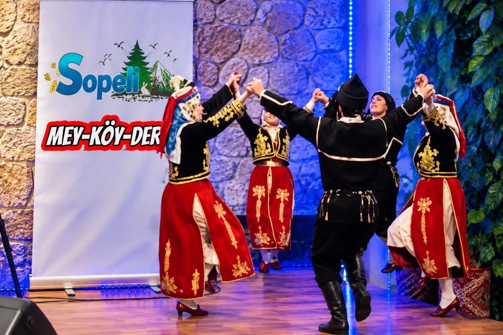 Artvin Halk Dansları Topluluğu